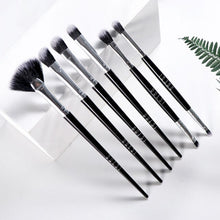 Carica l'immagine nel visualizzatore di Gallery, Cool Design Makeup Brushes
