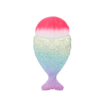 Carica l&#39;immagine nel visualizzatore di Gallery, Mermaid Shape Makeup Brush
