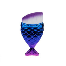 Carica l&#39;immagine nel visualizzatore di Gallery, Mermaid Shape Makeup Brush
