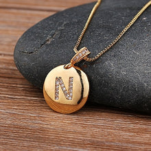 Carica l&#39;immagine nel visualizzatore di Gallery, Top Quality Initial Letter Necklace Gold 26 Letters | Charm Necklaces Pendants
