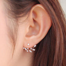 Ladda upp bild till gallerivisning, Hot Crystal Flower Stud Earrings for Women Fashion Jewelry Gold Silver Rhinestones Earrings Gift for Party and Best Friend
