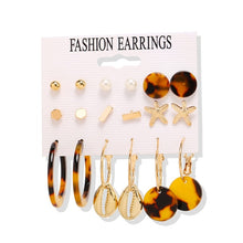 Cargar imagen en el visor de la galería, Simple Plain Gold Color Metal Pearl Hoop Earrings Fashion Big Circle Hoops Statement Earrings for Women Party Jewelry
