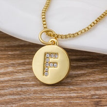 Carica l&#39;immagine nel visualizzatore di Gallery, Hot Sale Wholesale Women Girls Gold Initial 26 Letters Necklace Long Charm Personal Necklace Pendants Copper CZ Jewelry
