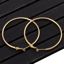 Lataa kuva Galleria-katseluun, 40mm 60mm 70mm 80mm Exaggerate Big Smooth Circle Hoop Earrings Brincos Simple Party Round Loop Earrings for Women Jewelry
