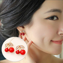 Load image into Gallery viewer, New Fashion Simulated Pearls Pendientes Bijoux Angel Wings Leaf Feather Flowers Stud Earrings For Women Wedding Jewelry Brincos
