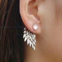 Ladda upp bild till gallerivisning, New Fashion Simulated Pearls Pendientes Bijoux Angel Wings Leaf Feather Flowers Stud Earrings For Women Wedding Jewelry Brincos
