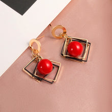 Cargar imagen en el visor de la galería, New Fashion Round Dangle Drop Korean Earrings For Women | Geometric Round Heart Gold Earring 2020
